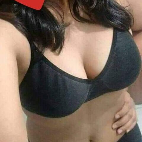 Pakistani couple studio