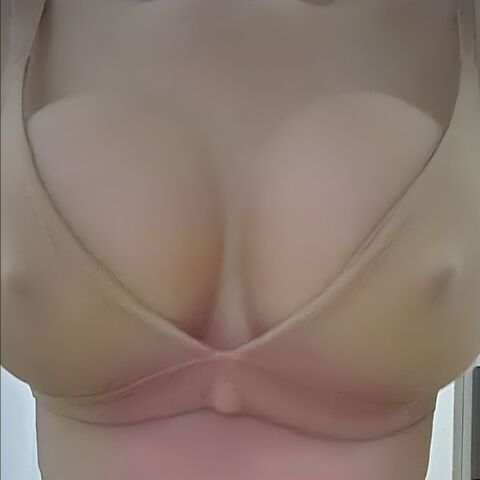 I like boobs (sissy)