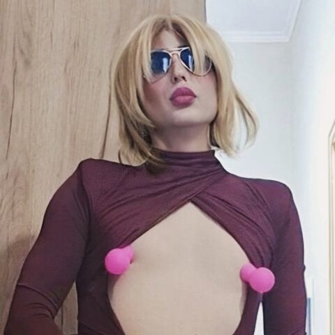 covo_sissy_cross