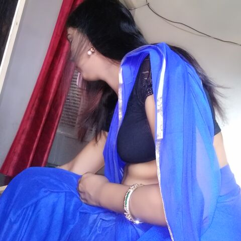 Model poonam