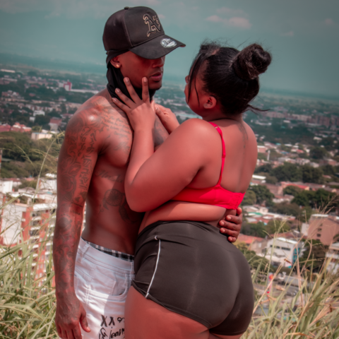 Bigbutti Naomi