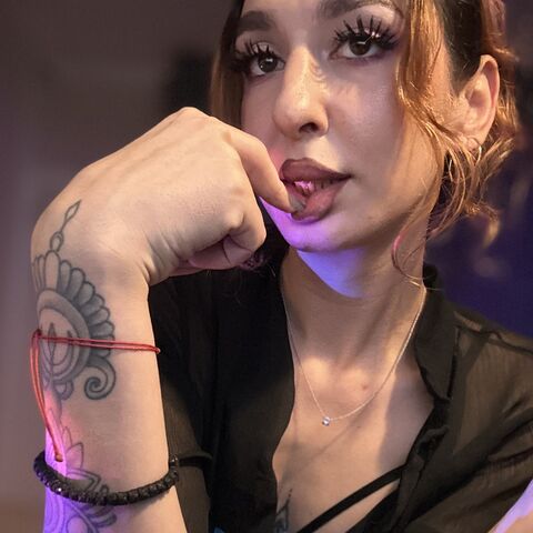 Miss Leti Blane