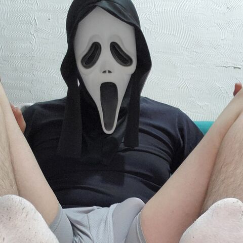 Leo the masked twink